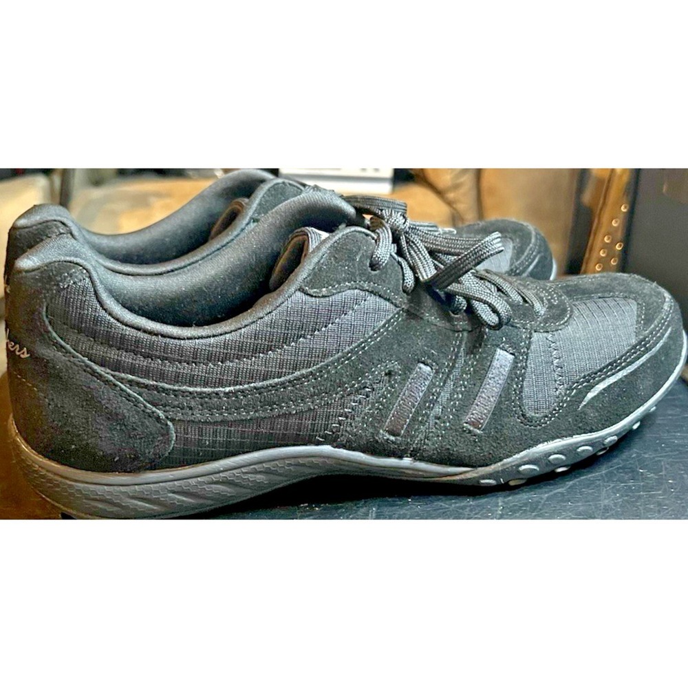 Skechers Breathe Easy Jackpot Slip On Women's Sz 11 Black Relaxed Fit Shoes